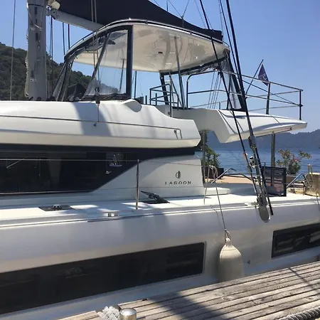 Lagoon 50ft Úszó hotel Marmaris